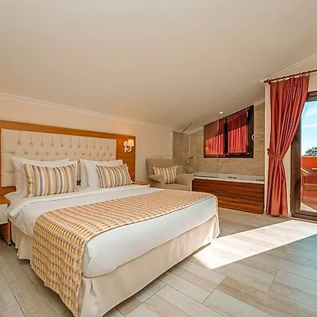 Sundia Suncity By Liberty Otel 4*