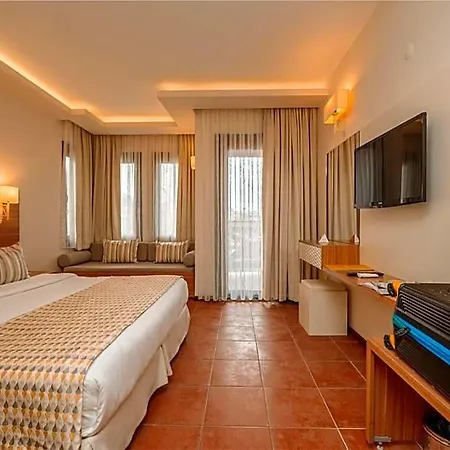 Sundia Suncity By Liberty Hotel Cedit